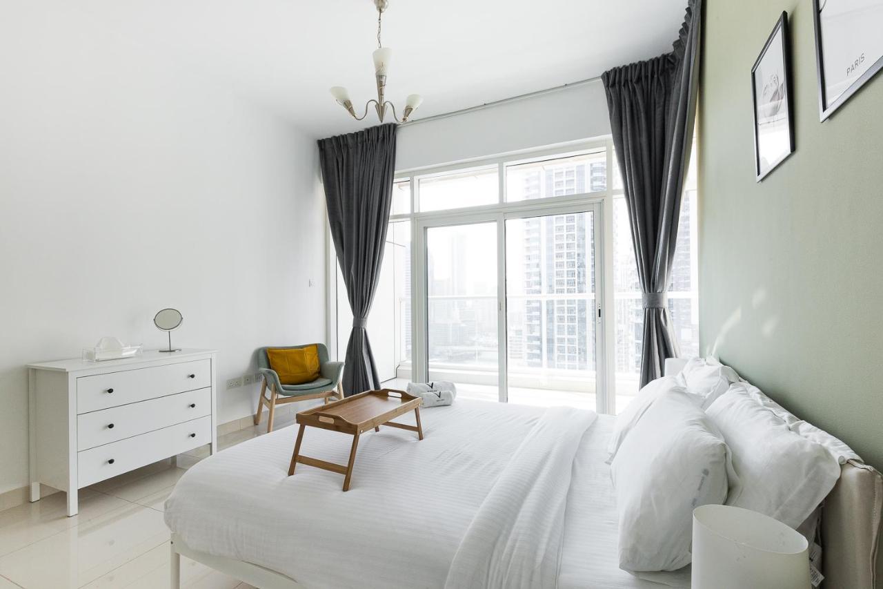 Lovely Unit With Marina View Vila Dubai Exterior foto