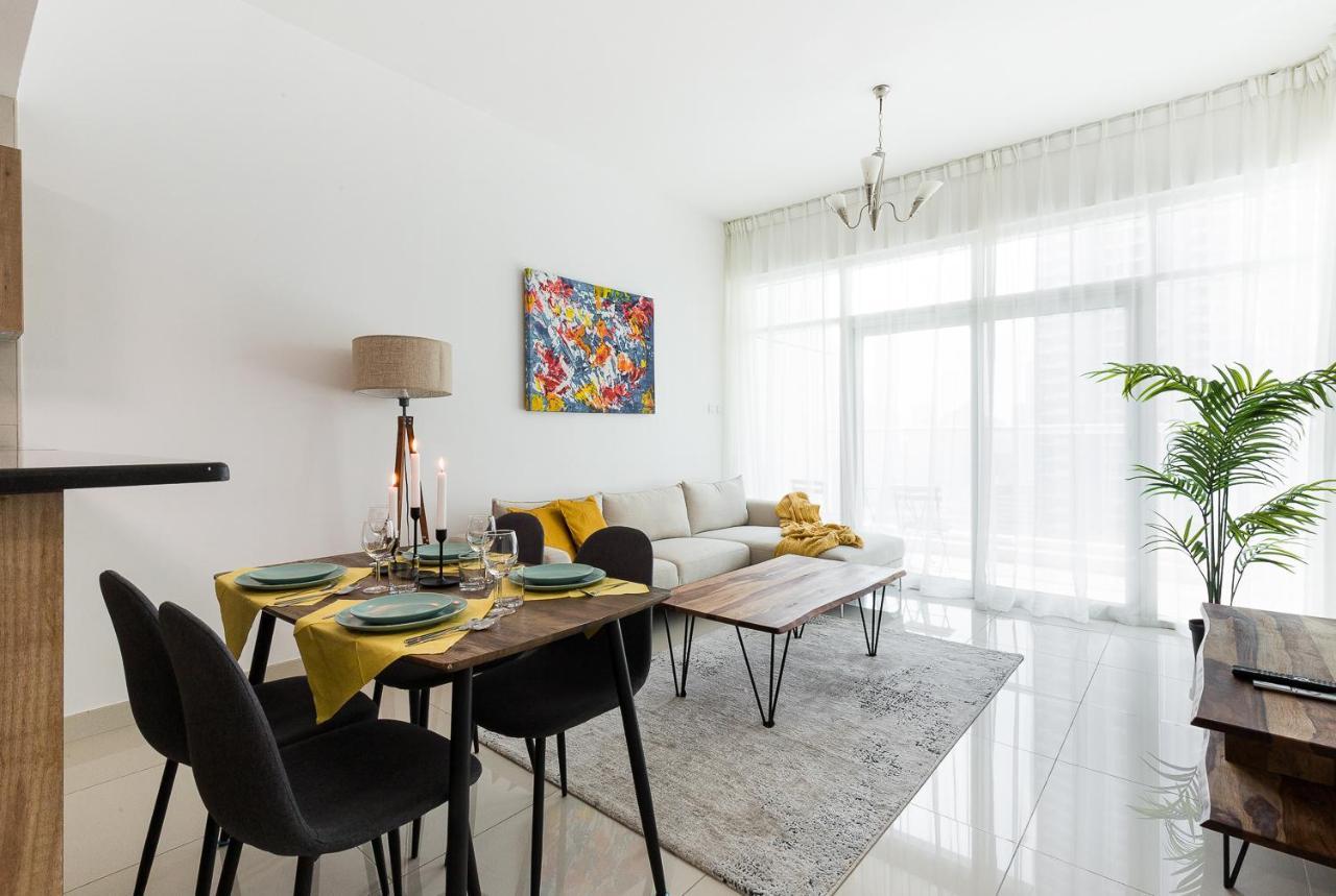 Lovely Unit With Marina View Vila Dubai Exterior foto