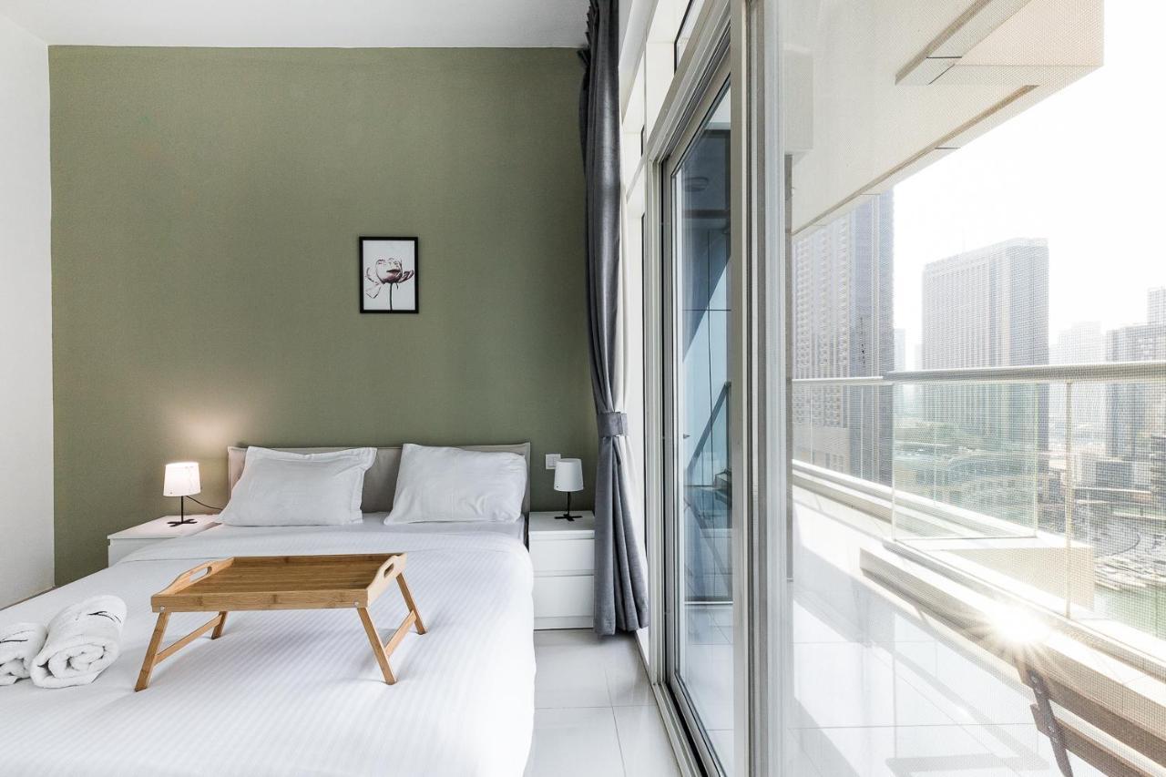 Lovely Unit With Marina View Vila Dubai Exterior foto
