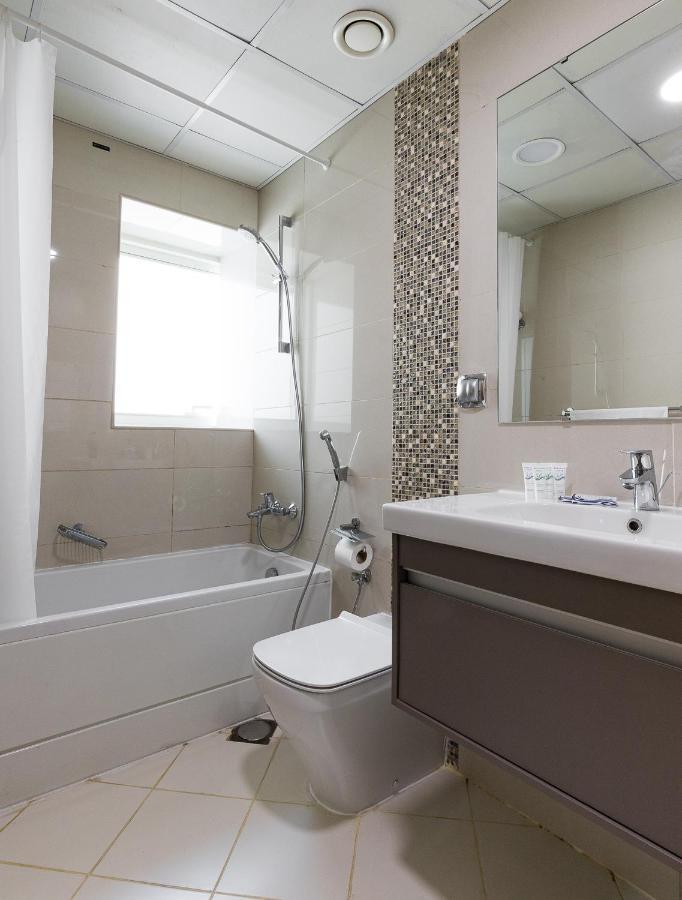 Lovely Unit With Marina View Vila Dubai Exterior foto