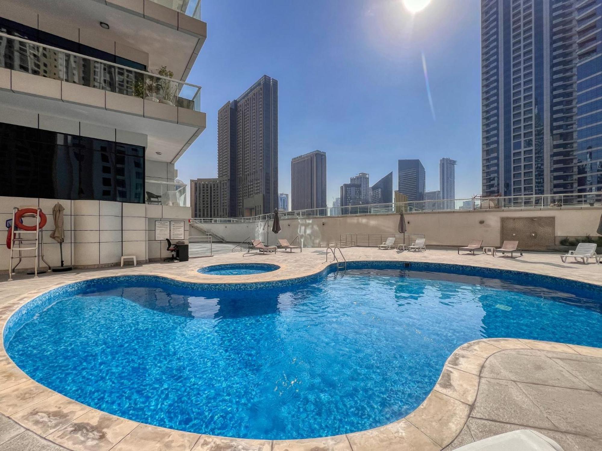 Lovely Unit With Marina View Vila Dubai Exterior foto