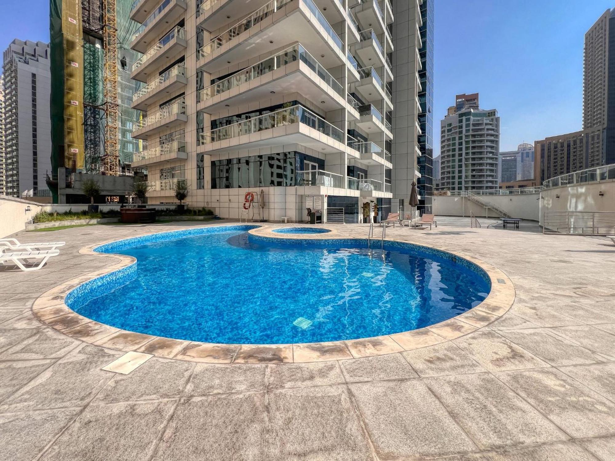 Lovely Unit With Marina View Vila Dubai Exterior foto